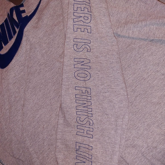 Nike Long Sleeve Tee NWT - Picture 5 of 5